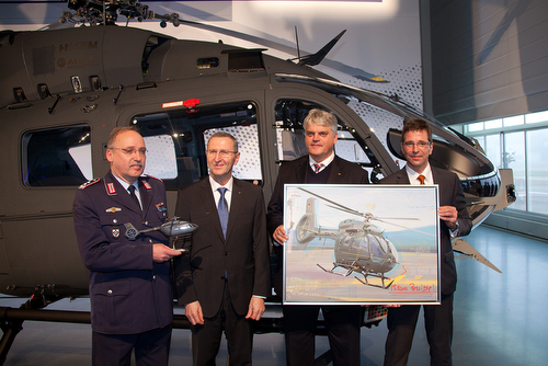 2015 / Deutschland / Bayern / Donauwörth Übergabe H145M Transporthubschrauber Airbus Helicopters
