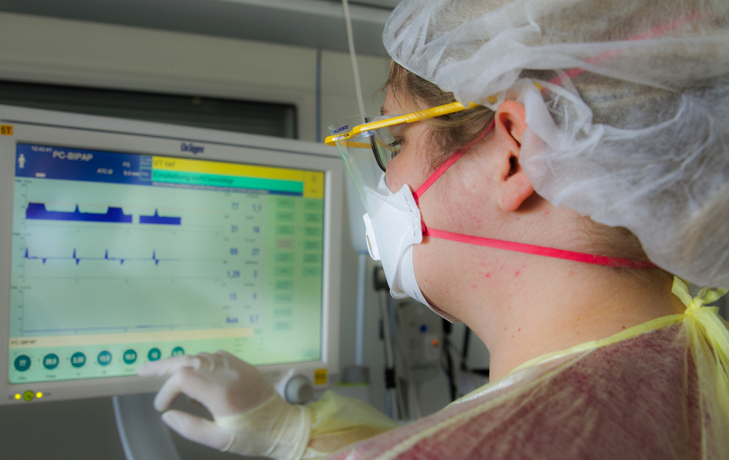 Coronavirus Pandemie Und Bundeswehr Sammler 9 April Augen Geradeaus